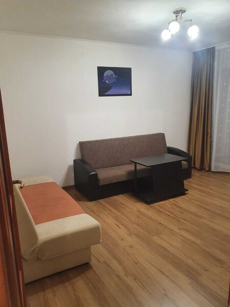 Eroii Revolutiei, Sura Mare, 2 camere